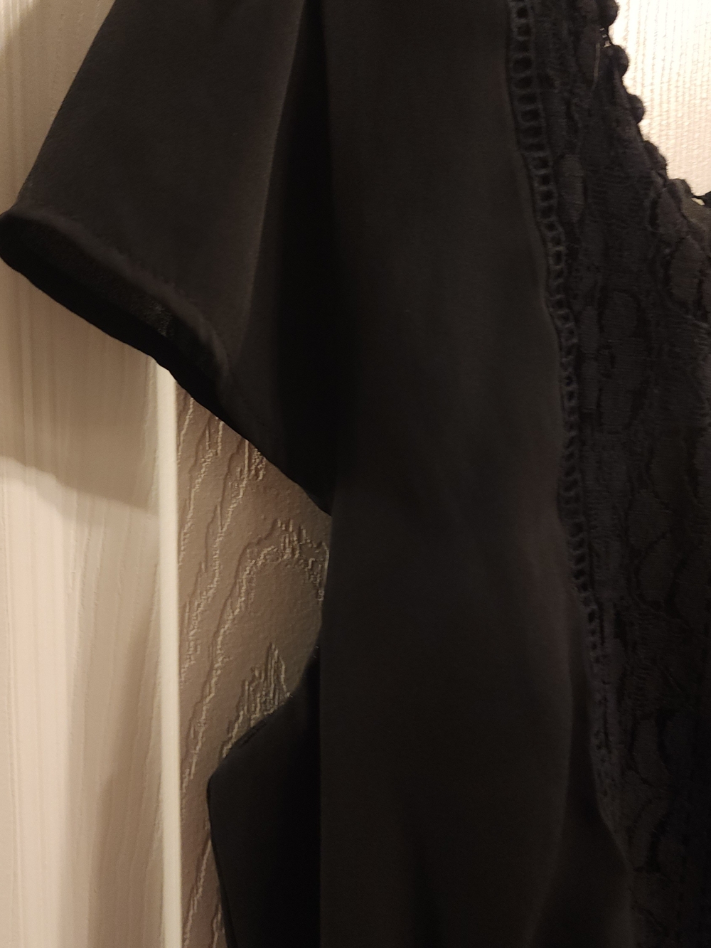 Black Rhomper Size Large - Picture 5 of 6